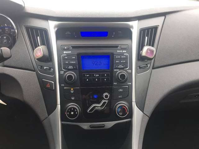 Hyundai Sonata 2011 photo 11